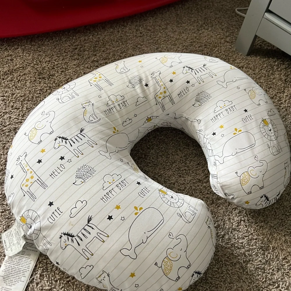 Nursing Pillow with 2 Covers